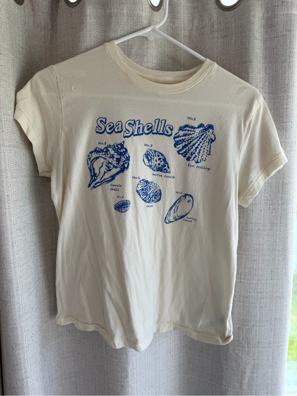 Universal Thread Cream Tee with Blue Seashell Graphic